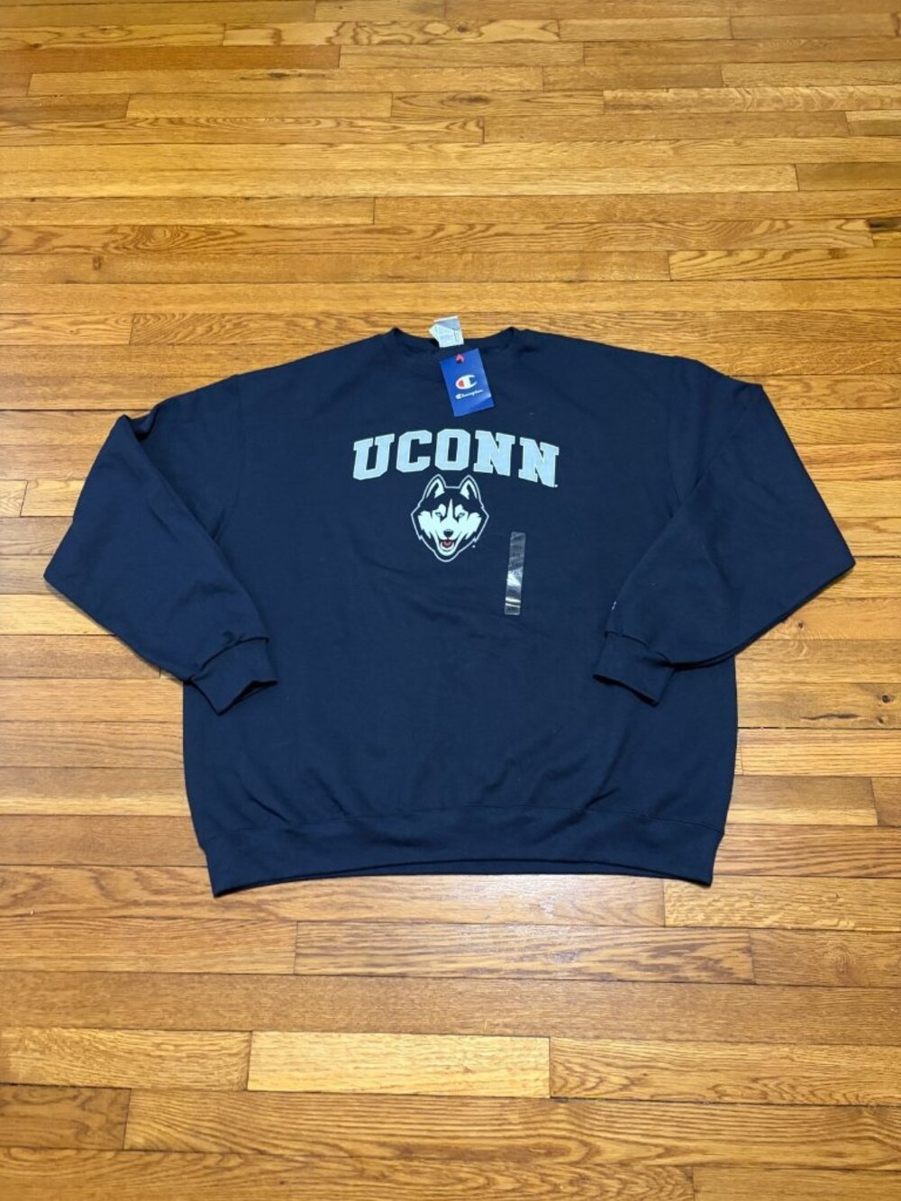 Champion UCONN Huskies Mens Sweatshirt Size 2XL XXL Navy Blue Pullover NWT $45
